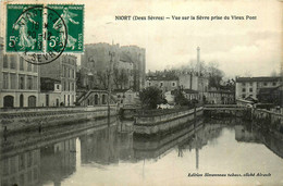 Niort * Vue Sur La Sèvre Prise Du Vieux Pont * Café Restaurant - Niort