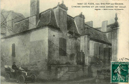 Le Fleix * L'ancien Château Et Les Vieux Canons * Voiture Automobile Ancienne * Près Ste Foy Le Grande - Autres & Non Classés