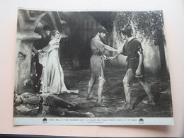 Denis KING Dans " LE VAGABOND ROI " Avec Jeanette MAC DONALD, Warner ORLAND Et O.P. HEGGIE ( Opéra Paramount ) ! - Photographs