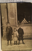Cpa Photo, Enfants Devant Boutiques De Savons (vers 1900 1920) - Ohne Zuordnung