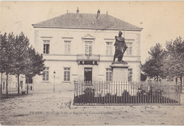 FEURS   Hôtel De Ville - Feurs