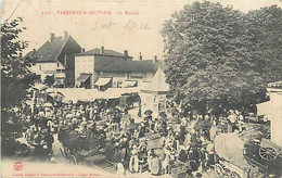 71 VARENNES SAINT SAUVEUR - Le Marché - Autres & Non Classés