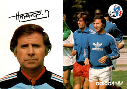 Carte Postale Football Equipe De France De 1979 Marque Sponsor Adidas Hidalgo Michel Directeur Des Sélections Nationales - Soccer