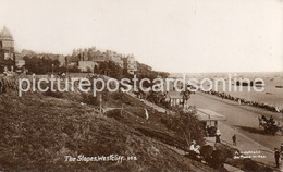 WESTCLIFF ON SEA THE SLOPES OLD R/P POSTCARD ESSEX - Southend, Westcliff & Leigh