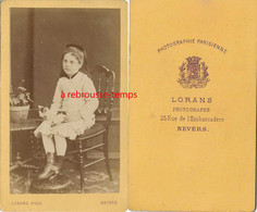 CDV -par Lorans à Nevers-petite Fille Avec Chat Sur Ses Genoux - Oud (voor 1900)