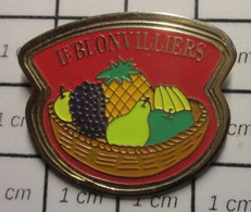 610e Pin's Pins / Beau Et Rare / THEME : ALIMENTATION / SUCRE LE BLONVILLIERS CORBEILLE DE FRUITS POMME RAISIN ANANAS PO - Alimentation