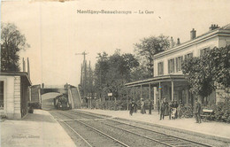 MONTIGNY-BEAUCHAMPS La Gare Arrivée Du Train - Montigny Les Cormeilles