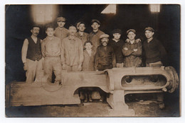 GROUPE D' OUVRIERS. CARTE PHOTO - Montceau Les Mines