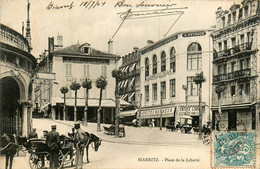 Biarritz * La Place De La Liberté * Attelage * Grand Hôtel De L'europe * Pharmacie - Biarritz