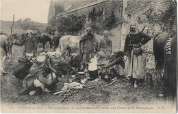 Champagne - Ardenne  -  Guerre 1914 -  Un Campement  De Spahis Marocains Dans Une Ferme De La Champagne - Champagne-Ardenne