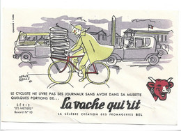 32 ZP Buvard Vache Qui Rit Livreur De Journaux à Vélo (TBE) - Moto & Vélo