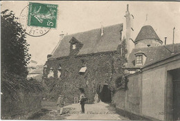 POISSY  -  L' Enclos De L'ABBAYE - Poissy