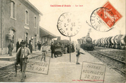 11 - Sallèles D'Aude - La Gare - Train - Wagons Citernes - Tampon: Lieu De Destination Envahi - Retour Envoyeur - Salleles D'Aude