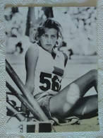 PHOTOGRAPHIE SPORT ATHLETISME "1956 JO MELBOURNE GUNHILD LARKING CHAMPIONNE SUEDOISE DE SAUT EN HAUTEUR" - Atletiek