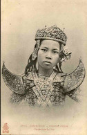 CAMBODGE - Carte Postale De Phnom Penh - Une Danseuse Du Roi - L 120639 - Cambodge