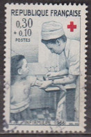 Croix-rouge - Infirmière Soignant Un Enfant - FRANCE - N° 1509 - 1966 - Gebraucht