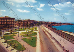 Delcampe - CARTOLINA  CATANIA,SICILIA,PIAZZA DEI MARTIRI E LUNGOMARE,CULTURA,MEMORIA,IMPERO ROMANO,BELLA ITALIA,VIAGGIATA 1963 - Catania