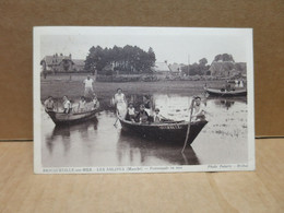 BRICQUEVILLE SUR MER LES SALINES (50) Promenade En Mer Belle Animation - Andere & Zonder Classificatie