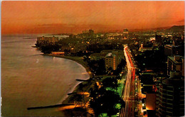 (4 H 1) Older Postcard - USA - Hawaii - Waikiki At Night - Hawaï