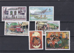 LOT 2116 POLYNESIE N° 769-848-929-949-950-975 ** - Unused Stamps