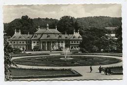 AK 050737 GERMANY - Pillnitz - Schloßhof Mit Bergpalais - Pillnitz