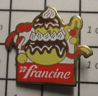 610d Pin's Pins / Beau Et Rare / THEME : ALIMENTATION / GATEAU RELIGIEUSE AU CHOCOLAT FARINE FRANCINE - Alimentation