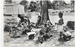 AFRIQUE.  GUINEE.CONAKRY.  MARCHANDS A CAMAYENNE - Guinée