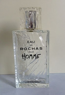Flacon Non Spray "Eau De Rochas Pour Homme" De ROCHAS Lotion Après Rasage VIDE/EMPTY Pour Collection Ou Décoration - Bottles (empty)