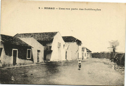 PC GUINÉE PORTUGAISE, BISSAU, UME RUA PERTO, Vintage Postcard (b38679) - Guinea-Bissau