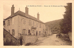 CPA St Mard De Vaux - Route De St Bérain Sur Dheune - Ed Beaubernard - Femmes Derrière Le Muret - Other & Unclassified