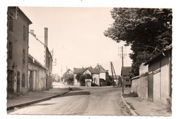 Saligny Sur Roudon -  Place De La Poste    - CPSM ° Mtsv - Other & Unclassified