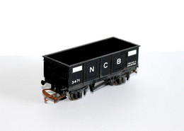 HORNBY RAILWAYS - WAGON TOMBEREAU DE MARCHANDISE - NCB 3471, 10-6-2 LOAD / FERROVIAIRE TRAIN CHEMIN DE FER  (2304.104) - Vagoni Merci