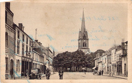 CPA - Mourmelon Le Grand - Eglise Et Place Clemenceau - Mourmelon Le Grand