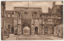 Westgate, Winchester, Hampshire. Plume Of Feathers Hotel.1933 - Winchester