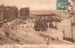 CPA - Le Tréport - Le Quai François 1er Et L 'entrée Du Port - Animé - Bateaux Et Calèches - Le Treport
