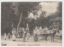 Magnanville . Avenue Du Chateau . Carte Découpée Pour Rentrer Dans Une Pochette . Ecrite 1906 - Magnanville