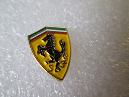 PIN'S    LOGO  FERRARI   16x12mm - Ferrari