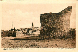 Ile D'yeu *  Vue Prise Vers Le Bourg * Ruines - Ile D'Yeu