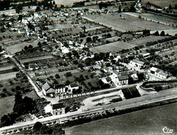 Lathus * Vue Générale Aérienne Du Village * La Gare * Ligne Chemin De Fer - Autres & Non Classés