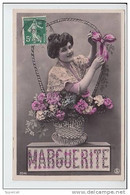 REF19.510  PRENOM  :  MARGUERITE .  SOUS PANIER FLEURI ET FEMME - Prénoms