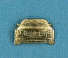 1 PIN'S //  ** FACE / AUDI TT ** . (Arthus Bertrand) - Audi