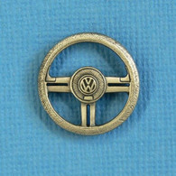 1 PIN'S //  ** VOLANT VOLKSWAGEN ** - Volkswagen