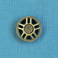 1 PIN'S //  ** JANTE VOLKSWAGEN ** - Volkswagen