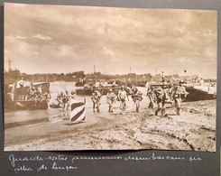 Vintage Press Photo 1945 PHILIPPINES BATTLE OF LUZON: US ARMY SOLDIERS LANDING (WW2 1939-1945 War Japan USA Guerre - Krieg, Militär