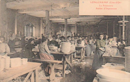 LONGCHAMP (Côte D'Or) - La Faïencerie. Atelier D'Impression. Couleurs. Circulée En 1905. Bon état. - Altri Comuni
