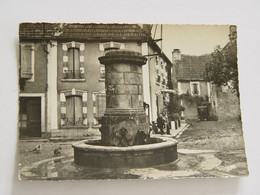 LOT-SALVIAC-18-LA FONTAINE ED APA POUX ANIMEE - Salviac