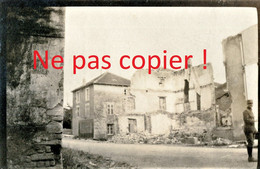 PHOTO FRANCAISE - UNE RUE EN RUINES A NOMENY PRES DE PONT A MOUSSON - MEURTHE ET MOSELLE - GUERRE 1914 1918 - 1914-18