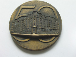 Médaille PARIS 50e Congrès H.L.M 1989  **** EN ACHAT IMMEDIAT **** - Professionnels / De Société