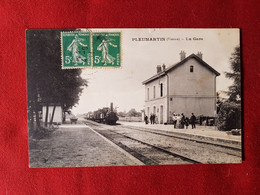 CPA -    Pleumartin  -(Vienne) - La Gare  (train , Locomotive ) - Pleumartin