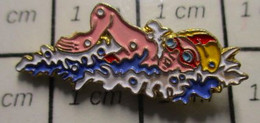 316B Pin's Pins / Beau Et Rare / THEME : SPORTS / NATATION NAGEUR CRAWL - Zwemmen